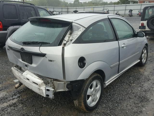 3FAHP39582R231493 - 2002 FORD FOCUS SVT SILVER photo 4