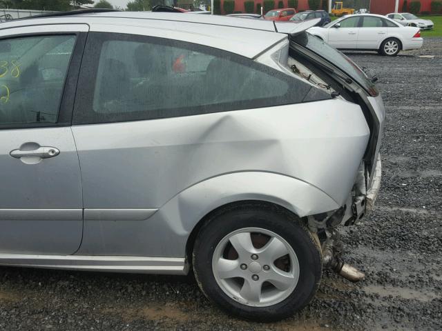 3FAHP39582R231493 - 2002 FORD FOCUS SVT SILVER photo 9