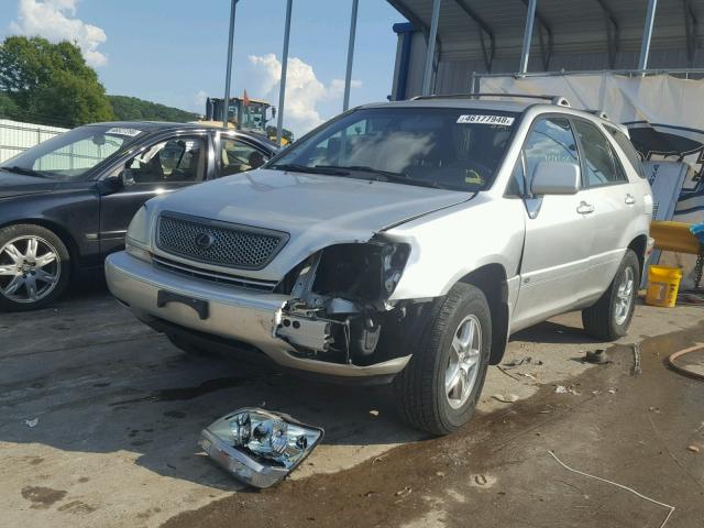 JTJHF10U810208040 - 2001 LEXUS RX 300 SILVER photo 2