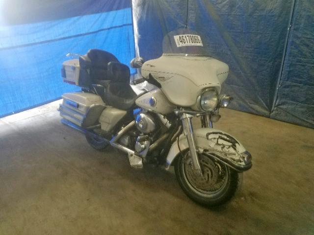 1HD1FCW1X2Y645360 - 2002 HARLEY-DAVIDSON FLHTCUI WHITE photo 1