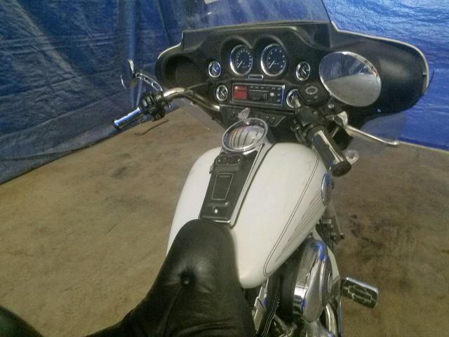 1HD1FCW1X2Y645360 - 2002 HARLEY-DAVIDSON FLHTCUI WHITE photo 5