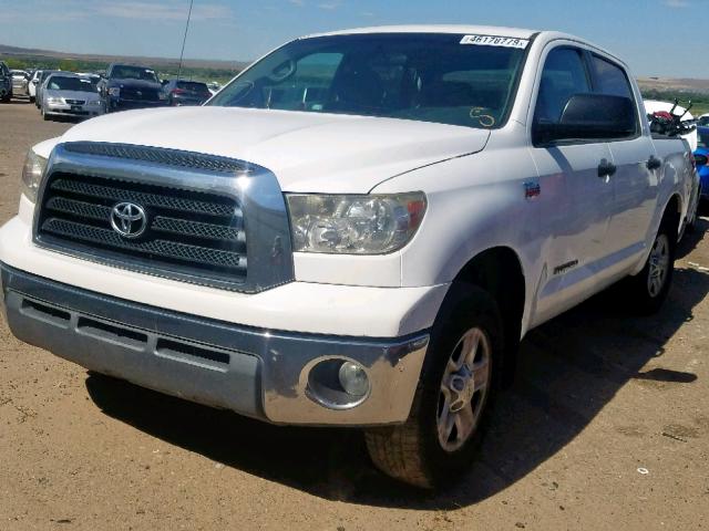 5TFEV54128X063563 - 2008 TOYOTA TUNDRA CRE WHITE photo 2