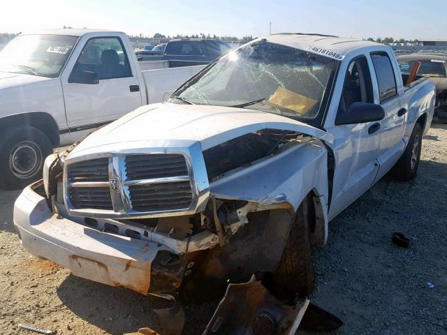 1D7HE48NX6S605576 - 2006 DODGE DAKOTA QUA WHITE photo 2