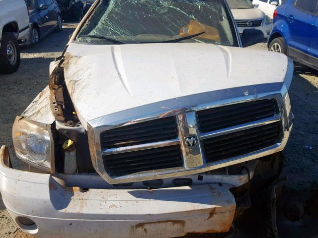 1D7HE48NX6S605576 - 2006 DODGE DAKOTA QUA WHITE photo 7