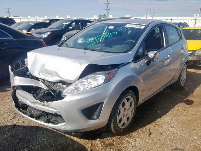 3FADP4EJ8DM224406 - 2013 FORD FIESTA SE SILVER photo 2