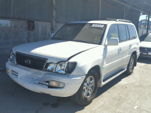 JT6HT00W5Y0088982 - 2000 LEXUS LX 470 WHITE photo 2