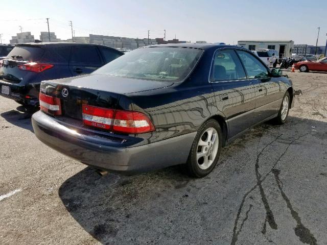 JT8BF28G610342007 - 2001 LEXUS ES 300 BLACK photo 4