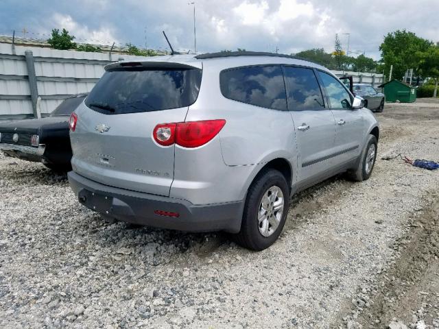 1GNLREED9AJ224270 - 2010 CHEVROLET TRAVERSE L SILVER photo 4