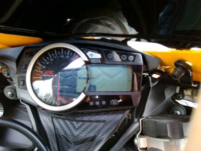 JS1GR7MA5C2101666 - 2012 SUZUKI GSX750 YELLOW photo 8