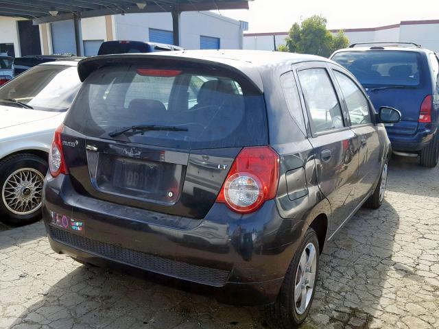 KL1TD66E69B312419 - 2009 CHEVROLET AVEO LS BLACK photo 4