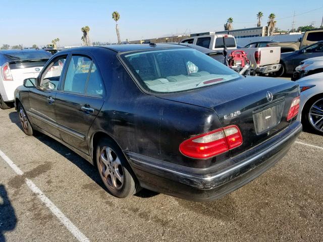 WDBJF65J52B418583 - 2002 MERCEDES-BENZ E 320 BLACK photo 3