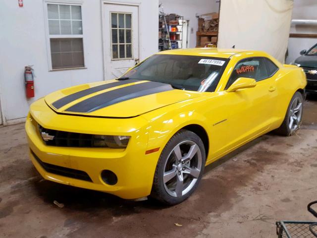 2G1FA1ED6B9129368 - 2011 CHEVROLET CAMARO LS YELLOW photo 2