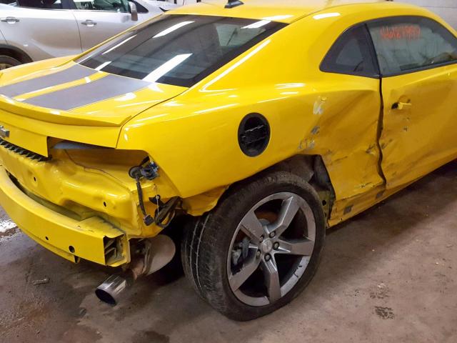 2G1FA1ED6B9129368 - 2011 CHEVROLET CAMARO LS YELLOW photo 9