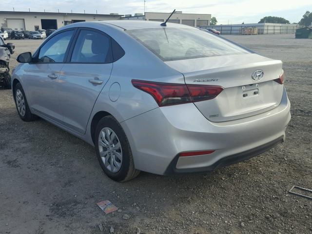 3KPC24A31JE026719 - 2018 HYUNDAI ACCENT SEL SILVER photo 3