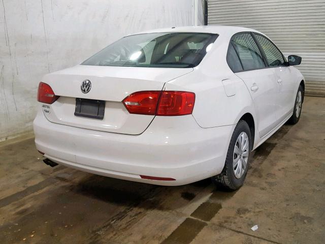 3VW2K7AJ9DM265440 - 2013 VOLKSWAGEN JETTA BASE WHITE photo 4