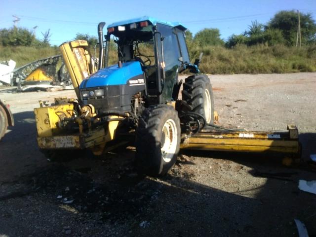 1848778 - 2002 NEWH TRACTOR BLUE photo 2