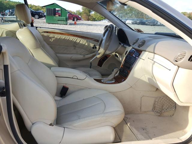 WDBTJ65J64F102435 - 2004 MERCEDES-BENZ CLK 320C TAN photo 5