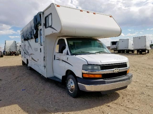 1GBKG31UX61272716 - 2007 WINNEBAGO MOTORHOME WHITE photo 1