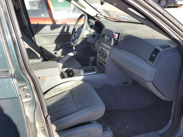 1J4HR48N85C502206 - 2005 JEEP GRAND CHER GRAY photo 5