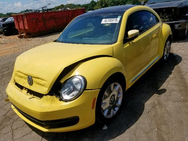 3VWJX7AT9DM601764 - 2013 VOLKSWAGEN BEETLE YELLOW photo 2