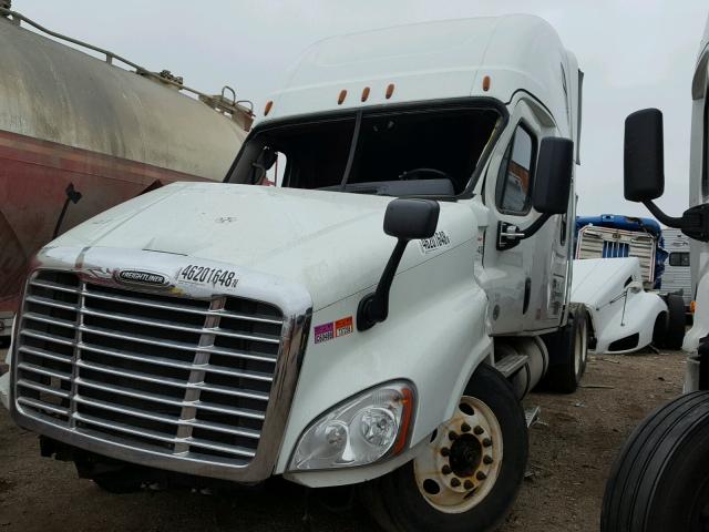 3AKJGLBG1GSHJ7138 - 2016 FREIGHTLINER CASCADIA 1 WHITE photo 2