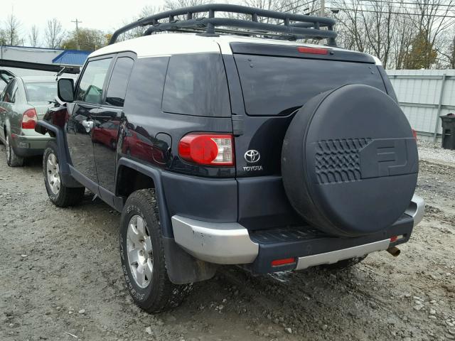 JTEBU11F370042075 - 2007 TOYOTA FJ CRUISER BLACK photo 3