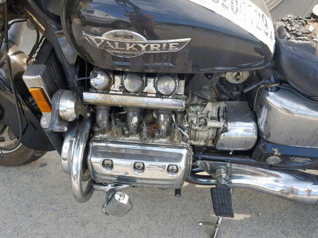 1HFSC3407VA000161 - 1997 HONDA GL1500 C/2 BLACK photo 7