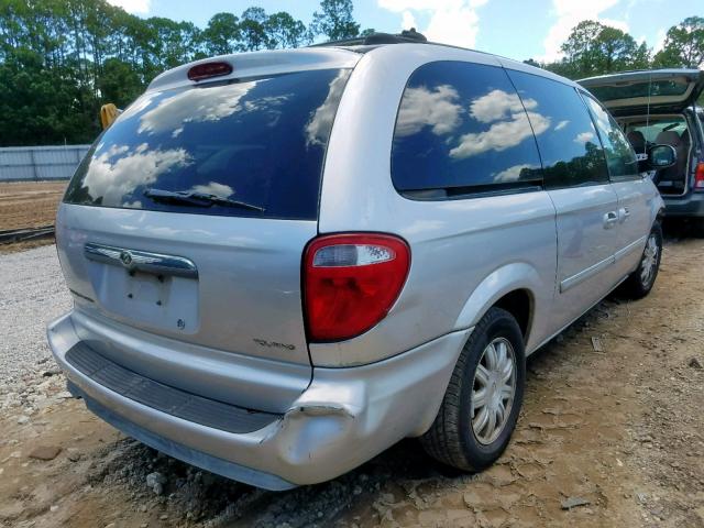 2C4GP54L95R204451 - 2005 CHRYSLER TOWN & COU SILVER photo 4