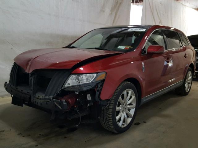 2LMHJ5AR2ABJ04614 - 2010 LINCOLN MKT RED photo 2