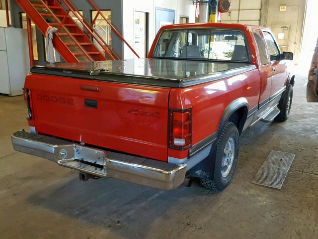 1B7GG23Y8TS543354 - 1996 DODGE DAKOTA RED photo 4