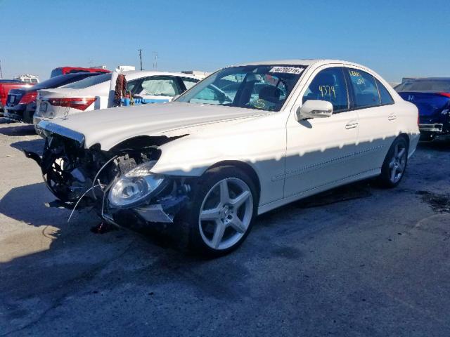 WDBUF56X29B373932 - 2009 MERCEDES-BENZ E 350 WHITE photo 2