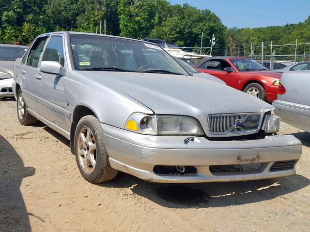 YV1LS55A2X2598879 - 1999 VOLVO S70 SILVER photo 1