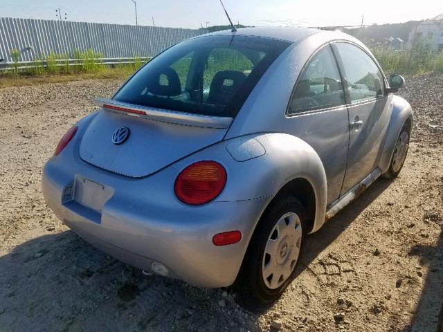 3VWCA21C7YM415496 - 2000 VOLKSWAGEN NEW BEETLE ვერცხლისფერი ფოტო 4