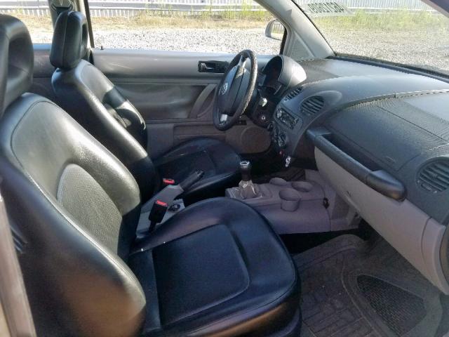 3VWCA21C7YM415496 - 2000 VOLKSWAGEN NEW BEETLE ვერცხლისფერი ფოტო 5