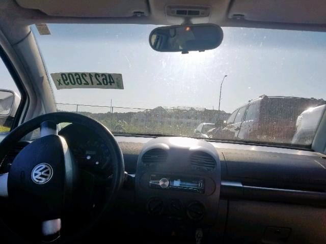 3VWCA21C7YM415496 - 2000 VOLKSWAGEN NEW BEETLE ვერცხლისფერი ფოტო 9