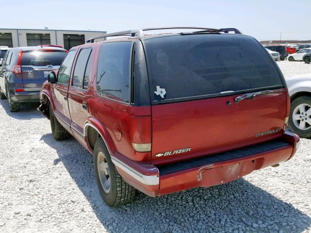 1GNCS13W7T2152421 - 1996 CHEVROLET BLAZER RED photo 3