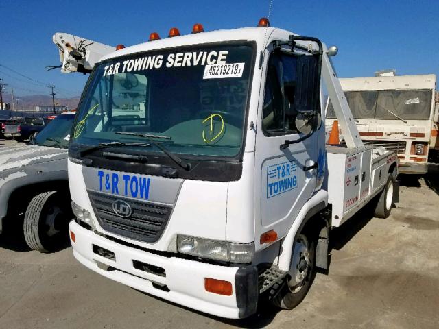 JNAMC50HX7AG60178 - 2007 NISSAN DIESEL UD1800 CS WHITE photo 2