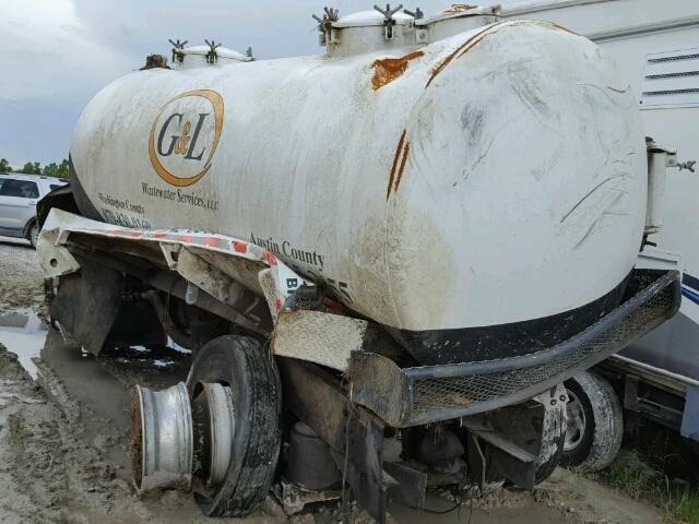 2NPNHD7X33M589876 - 2003 PETERBILT 330 WHITE photo 3