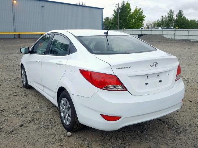 KMHCT4AE4HU335848 - 2017 HYUNDAI ACCENT SE WHITE photo 3