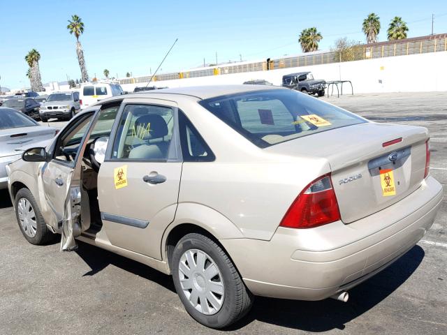 1FAFP34N27W203398 - 2007 FORD FOCUS ZX4 GOLD photo 3