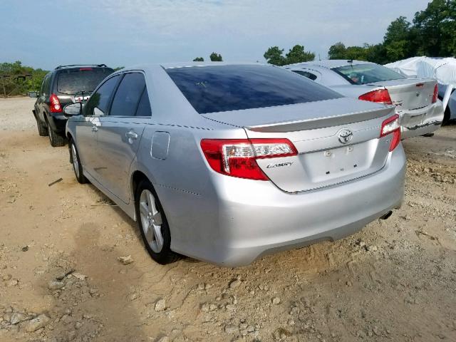 4T1BF1FK5CU117037 - 2012 TOYOTA CAMRY BASE SILVER photo 3