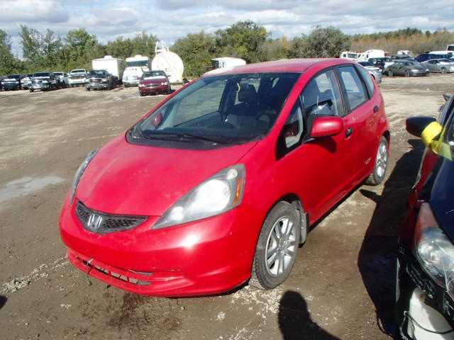 JHMGE87209S803610 - 2009 HONDA FIT RED photo 2