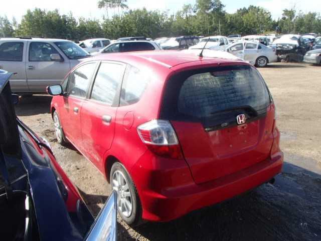 JHMGE87209S803610 - 2009 HONDA FIT RED photo 3