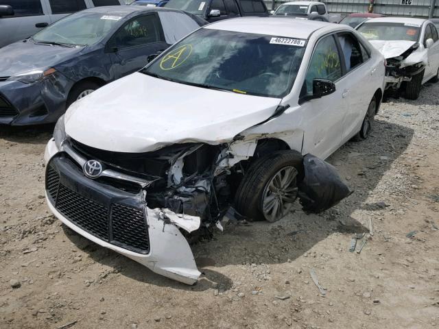 4T1BF1FK0HU381354 - 2017 TOYOTA CAMRY LE WHITE photo 2