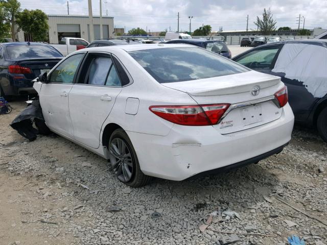 4T1BF1FK0HU381354 - 2017 TOYOTA CAMRY LE WHITE photo 3