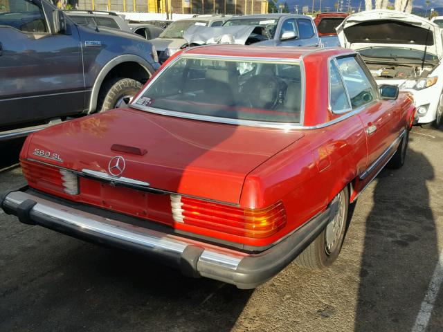 WDBBA48D0JA078308 - 1988 MERCEDES-BENZ 560 SL RED photo 4