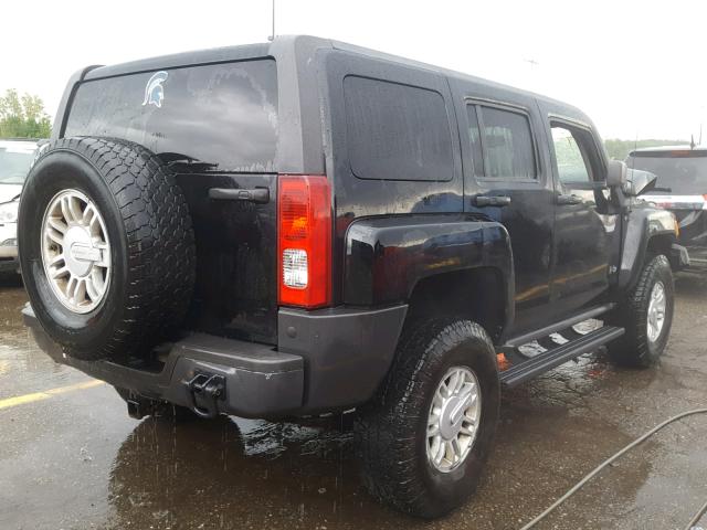 5GTEN33E488201583 - 2008 HUMMER H3 ADVENTU BLACK photo 4