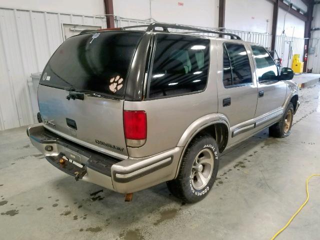 1GNCS13W0W2274560 - 1998 CHEVROLET BLAZER GOLD photo 4