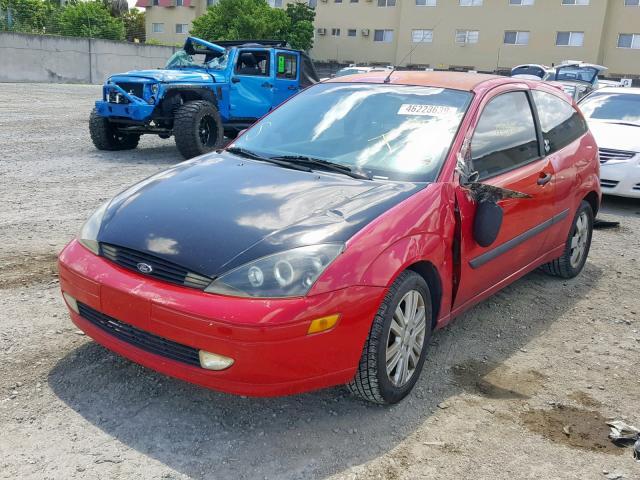 3FAFP31303R151379 - 2003 FORD FOCUS ZX3 RED photo 2