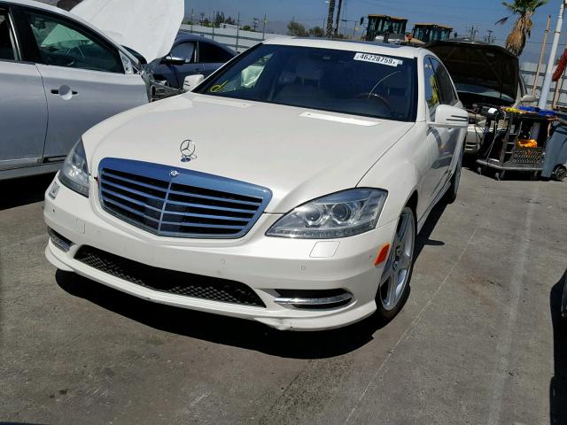 WDDNG7DB3DA509141 - 2013 MERCEDES-BENZ S 550 WHITE photo 2